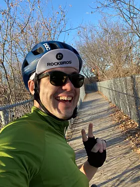 bridge selfie