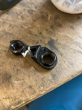 broken bike derailleur 