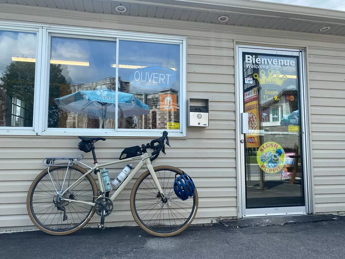 Waiting for Poutine outside Patate Lou-Lou