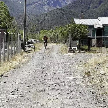 Descending near Laja