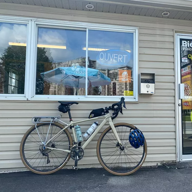 Waiting for Poutine outside Patate Lou-Lou